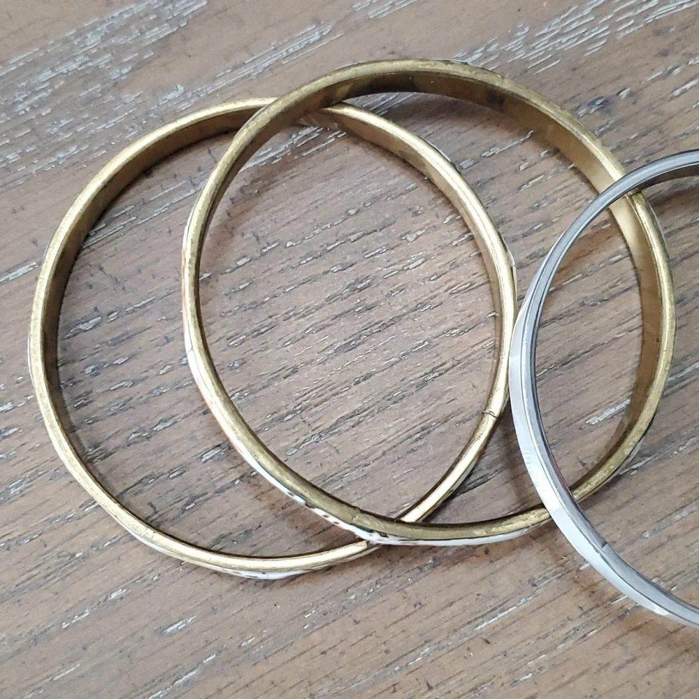 3 Shell Vintage inlaid bangle bracelets 2 brass inside 1 silver tone - Picture 2 of 4